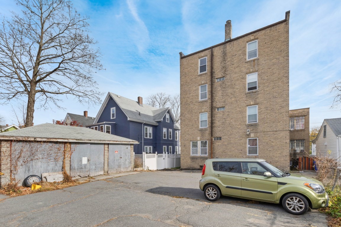 48 Tremont Street Property Photo 3