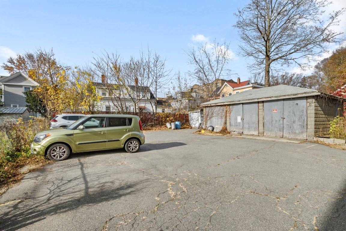 48 Tremont Street Property Photo 4