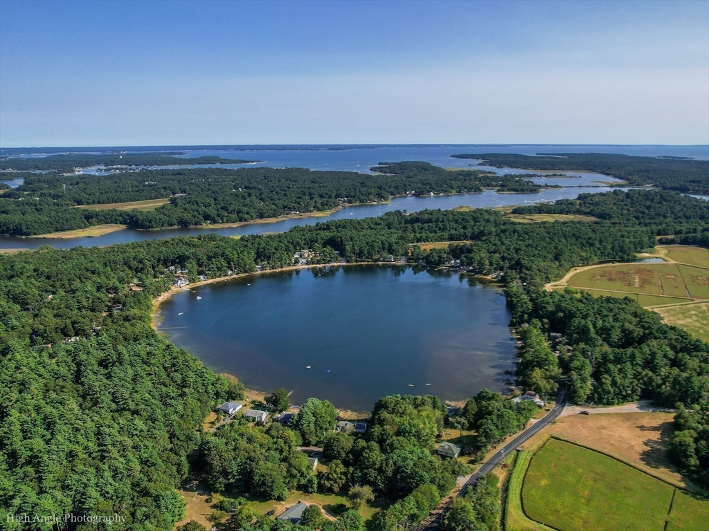 11 + 13 Blackmore Pond Circle Property Photo 4