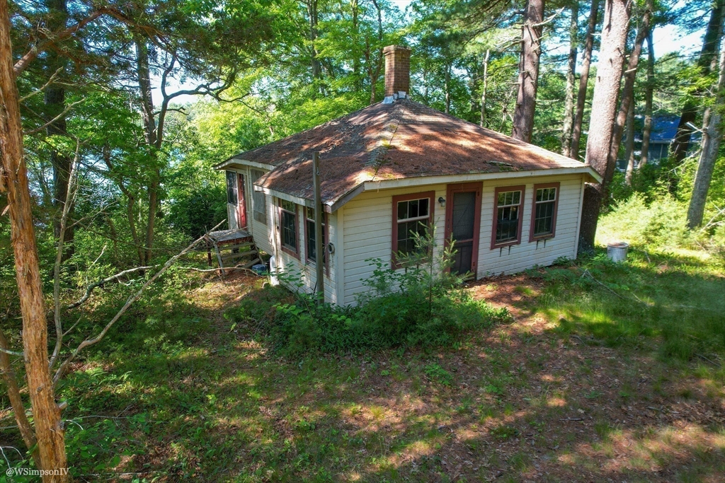 11 + 13 Blackmore Pond Circle Property Photo 7