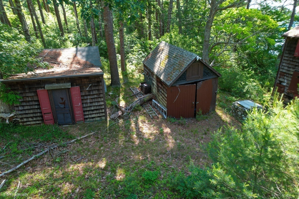 11 + 13 Blackmore Pond Circle Property Photo 9