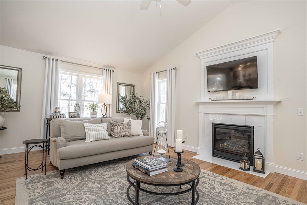 35 Spruce Street Property Photo 13