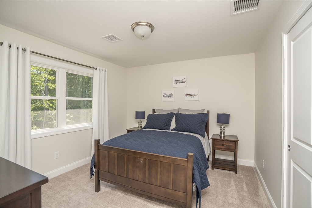 35 Spruce Street Property Photo 19