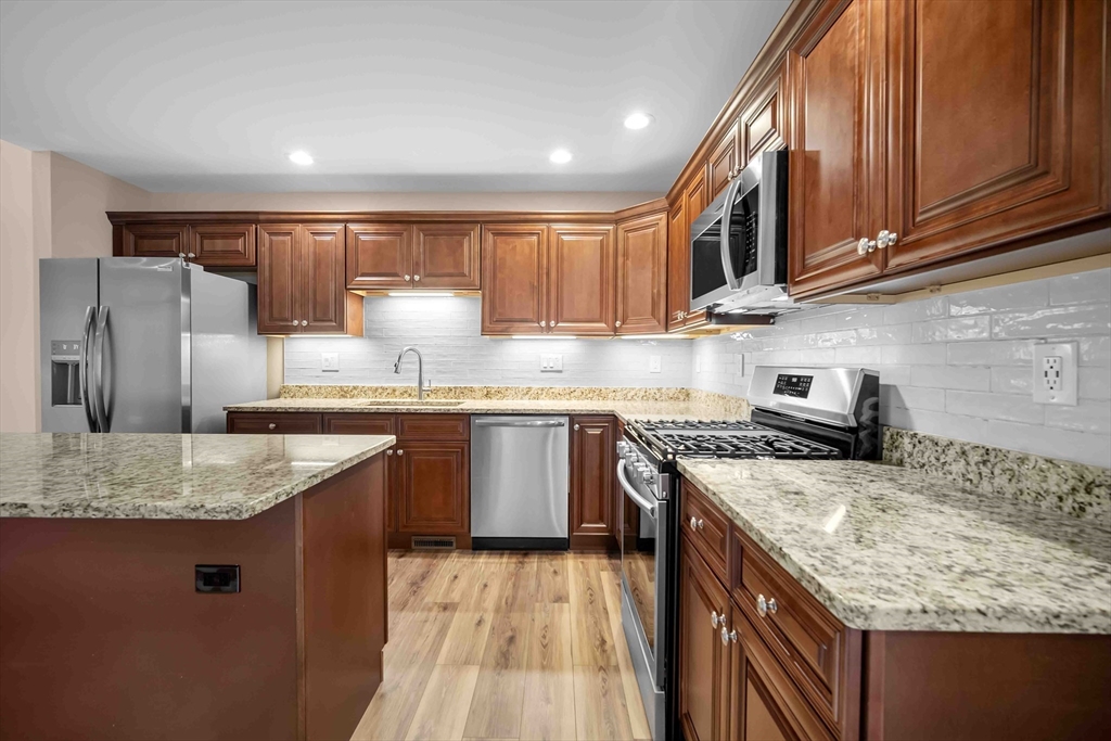 4 Sabrina Way # H Property Photo 5