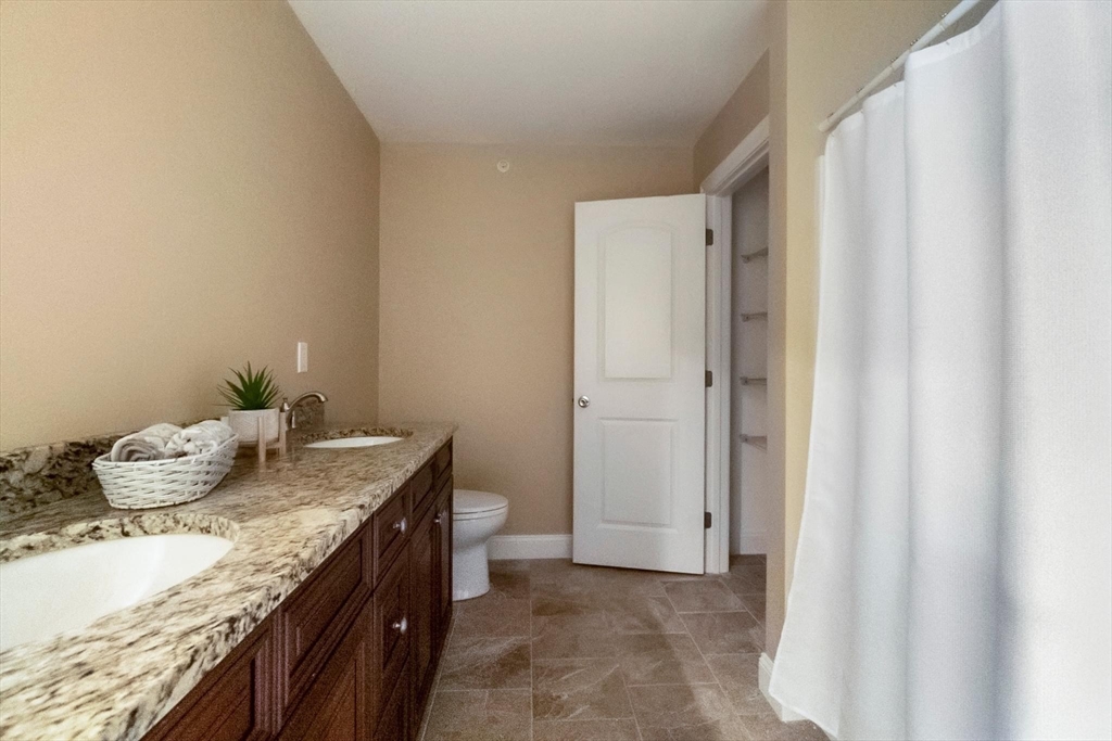 4 Sabrina Way # H Property Photo 27
