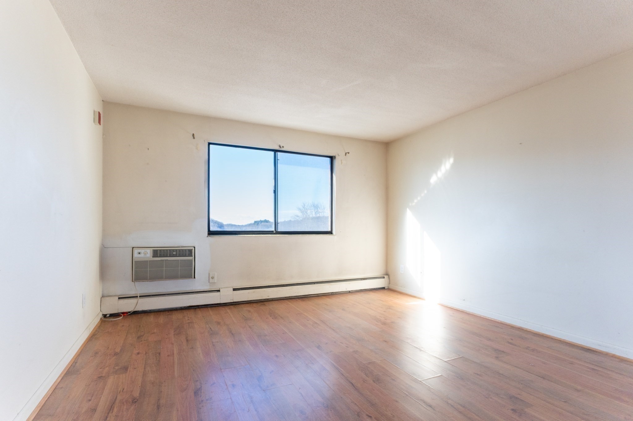 273 West Main St # B12 Property Photo 18