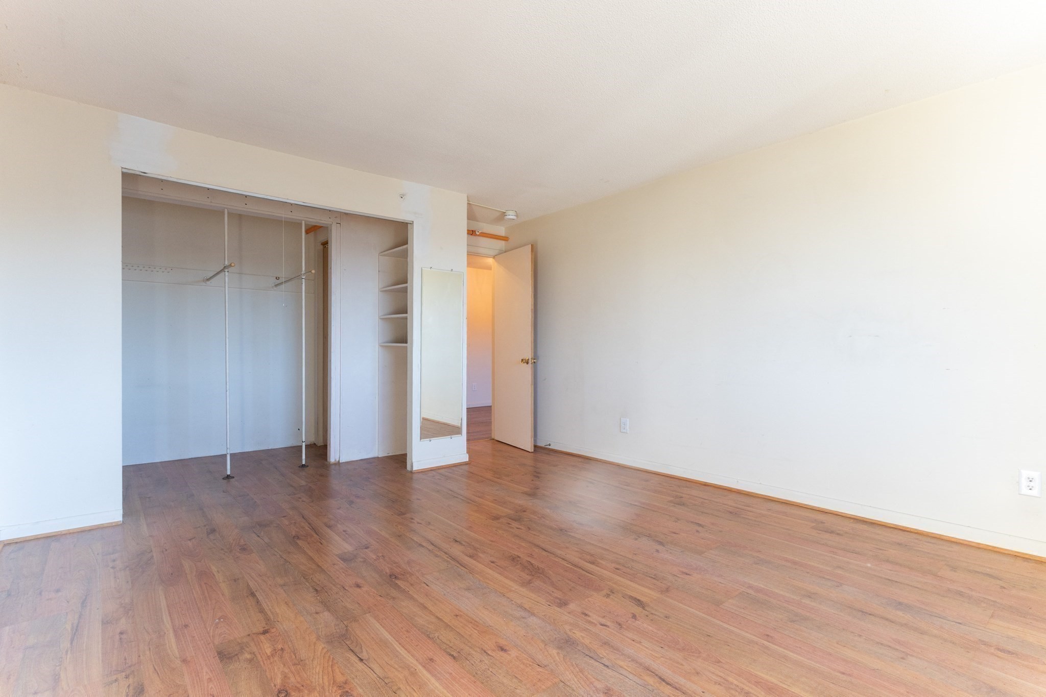 273 West Main St # B12 Property Photo 20
