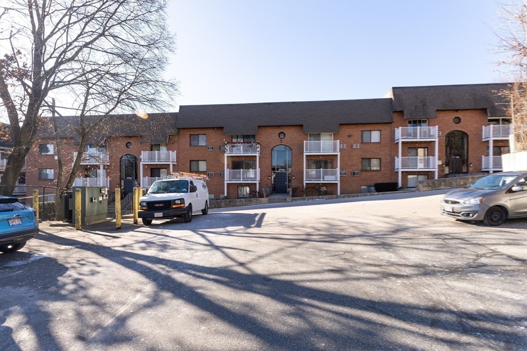 273 West Main St # B12 Property Photo 37