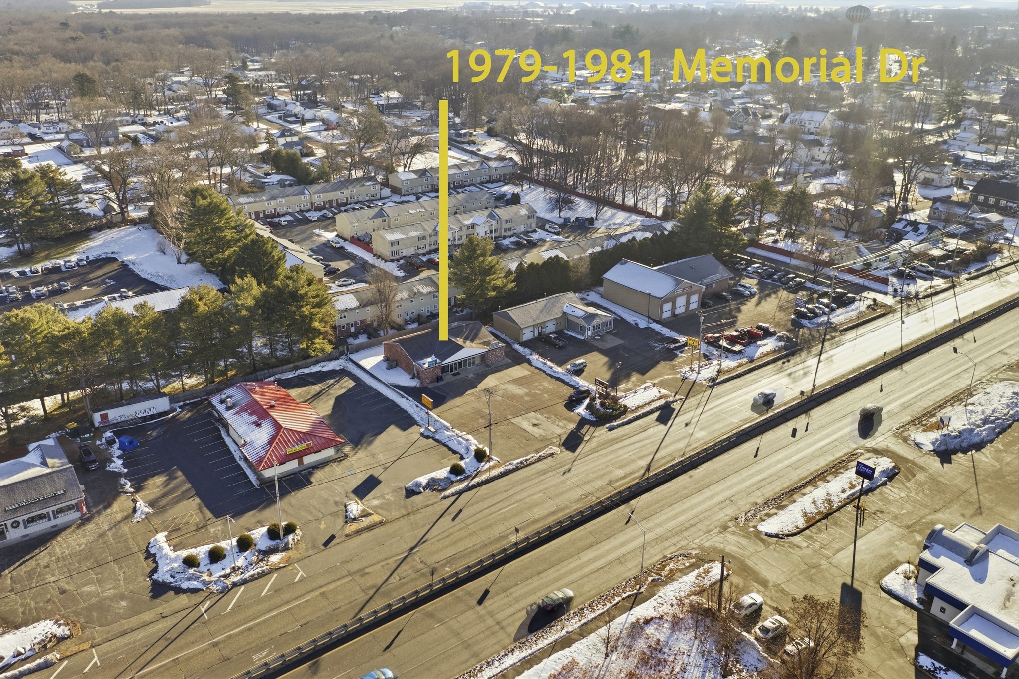 1979-1981 Memorial Dr Property Photo 16