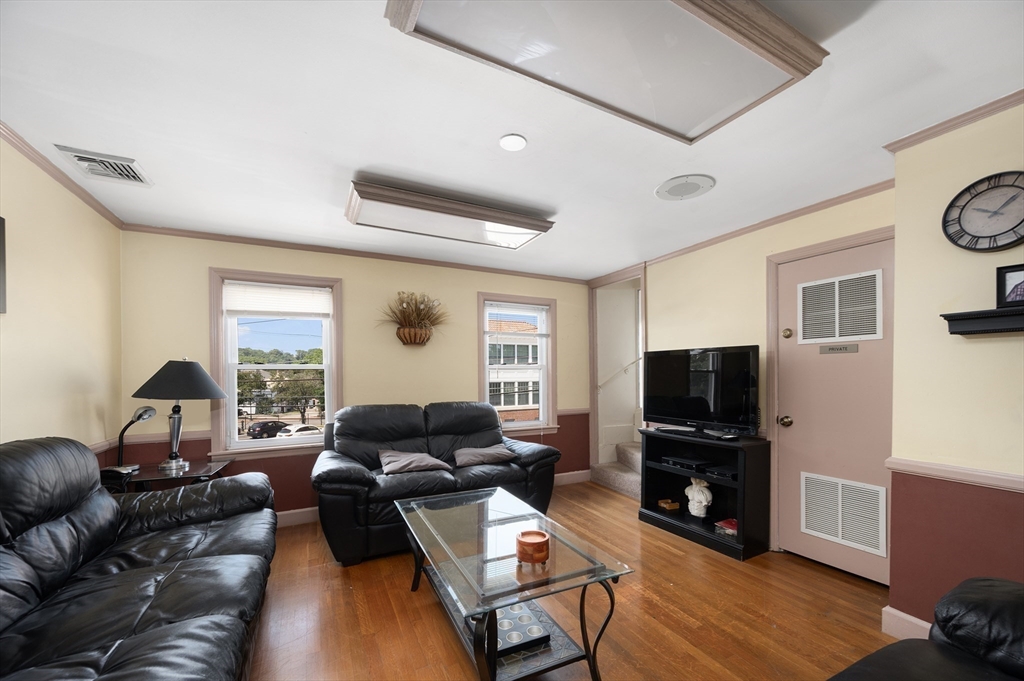 15 Thomas St Property Photo 28