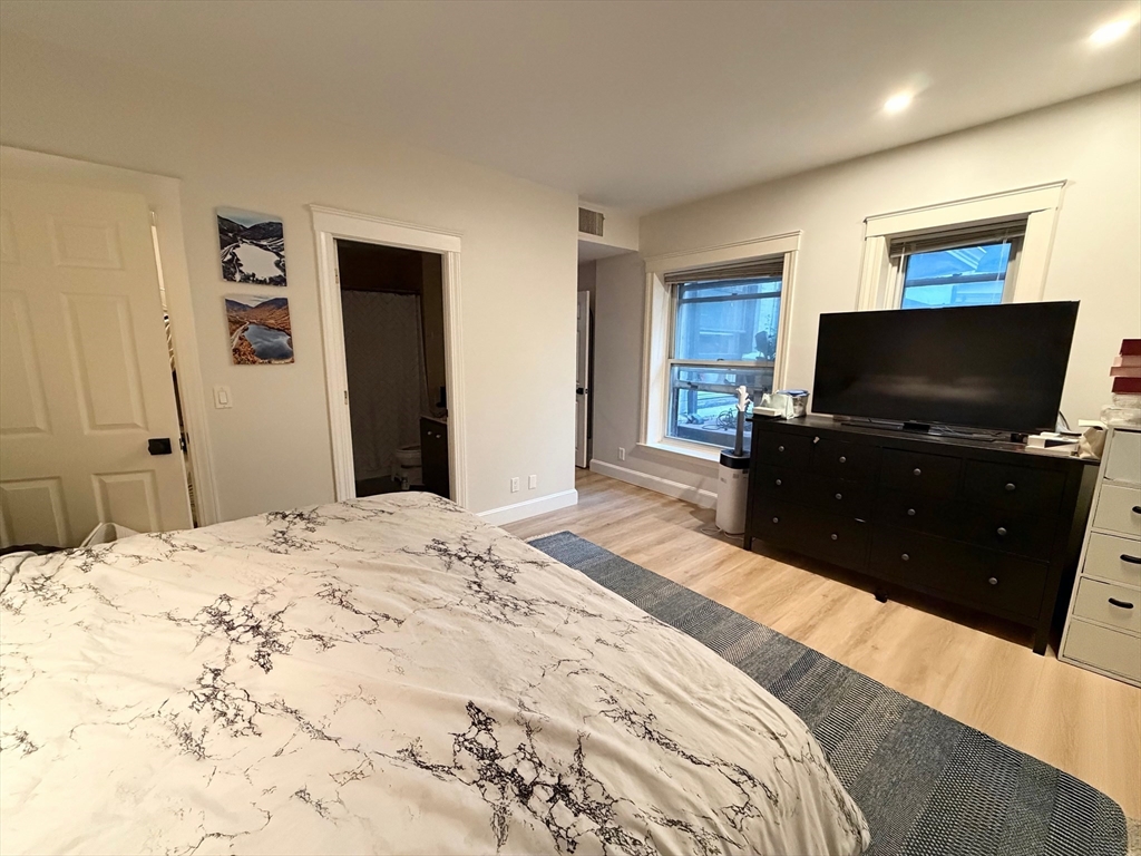 416 Commonwealth Ave # 408 Property Photo 12