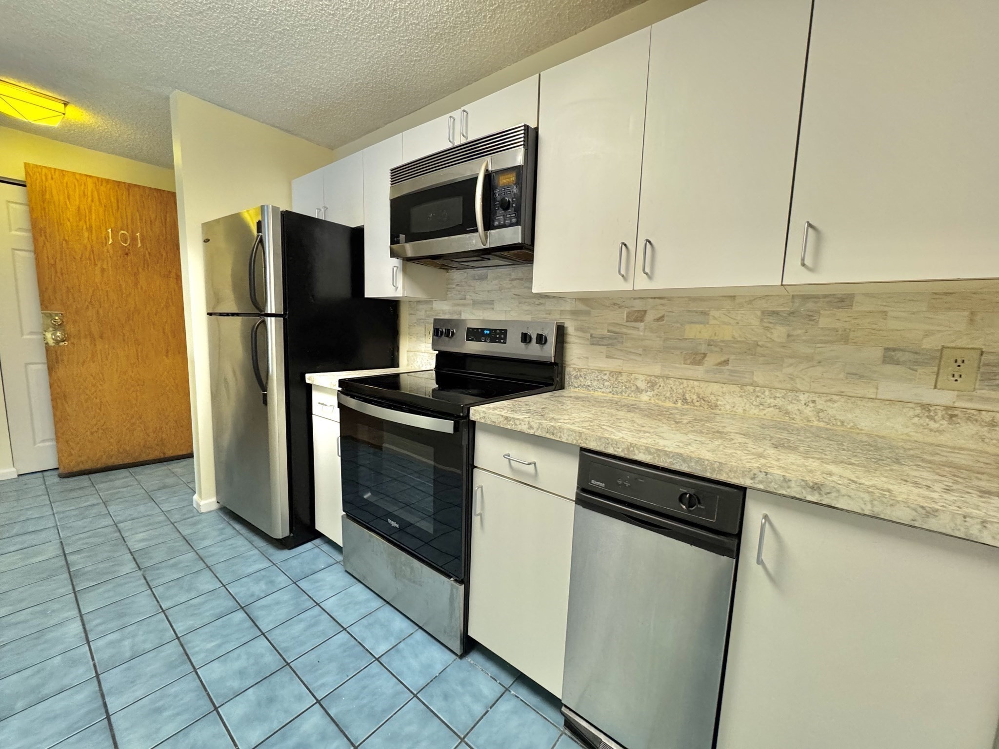 24 Corey St # 101 Property Photo 10