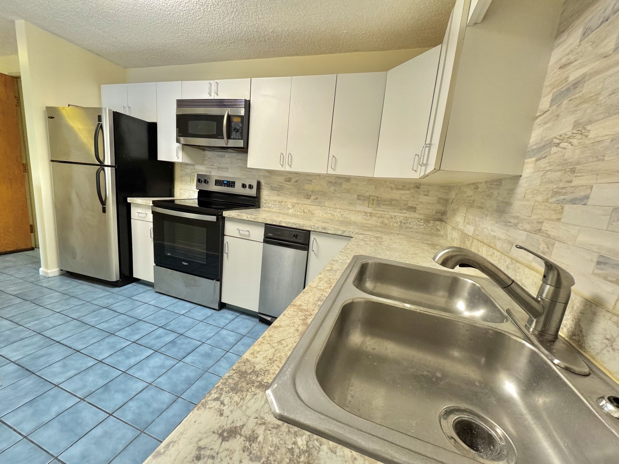 24 Corey St # 101 Property Photo 12