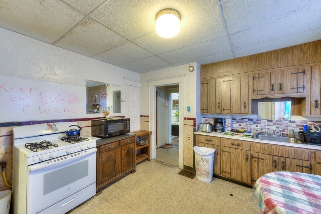 60 Fruit Street Property Photo 6