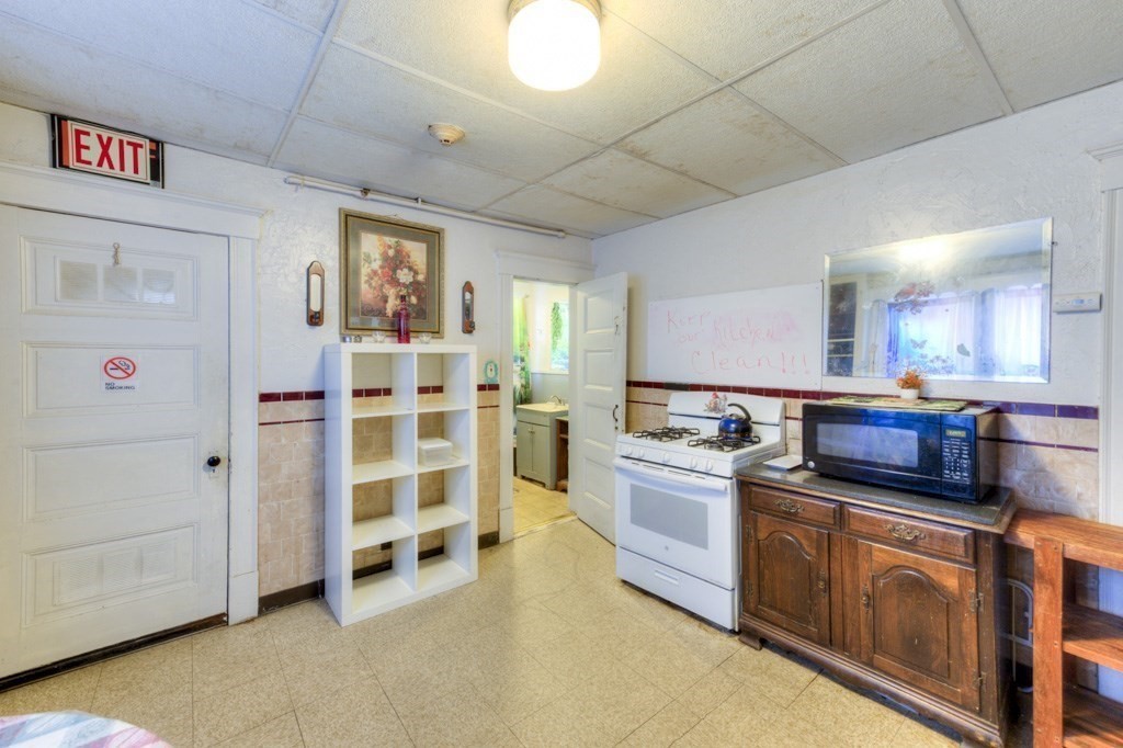 60 Fruit Street Property Photo 7