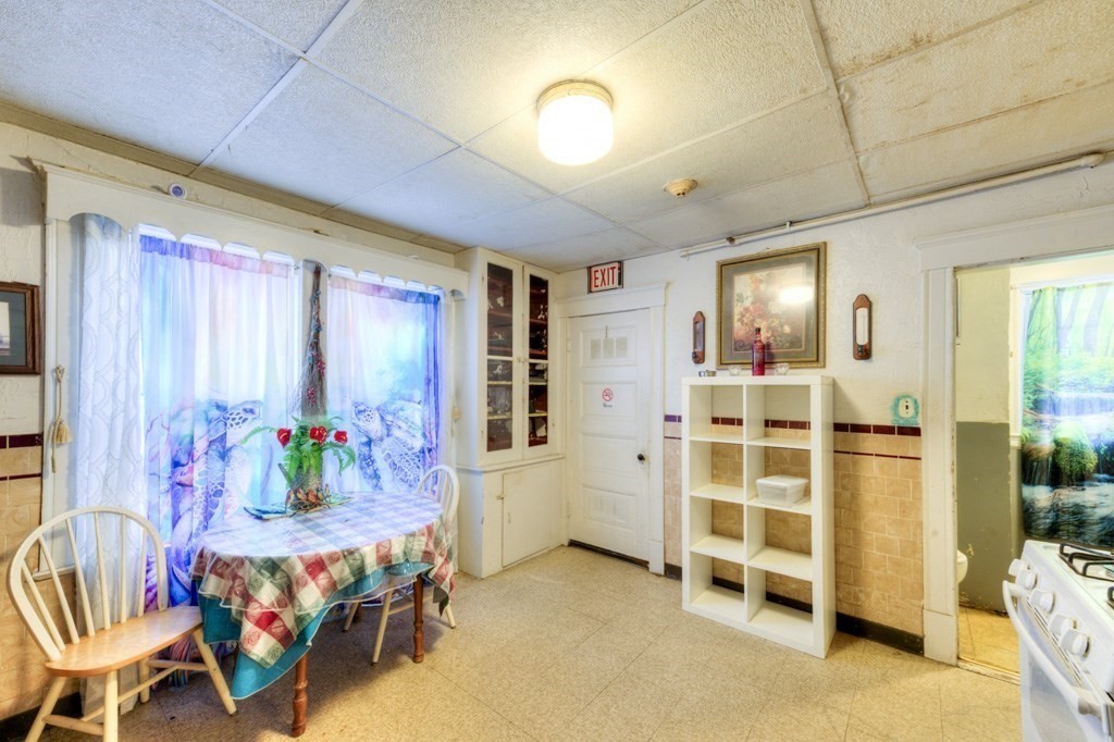 60 Fruit Street Property Photo 8