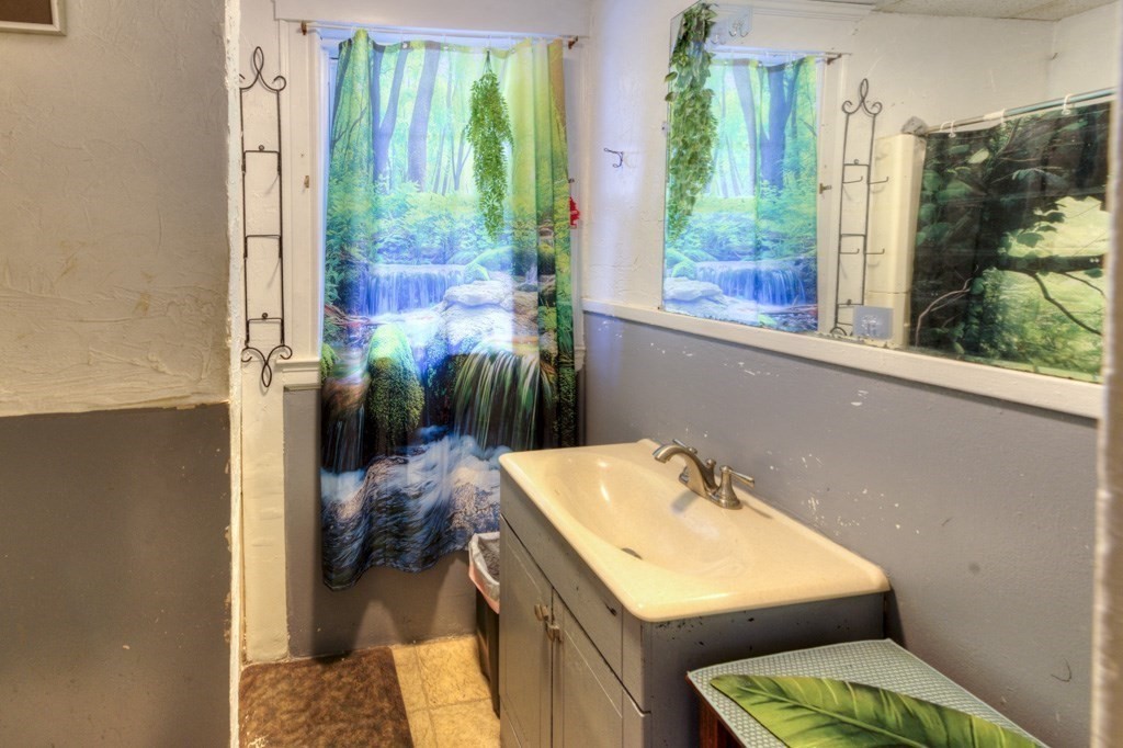 60 Fruit Street Property Photo 12