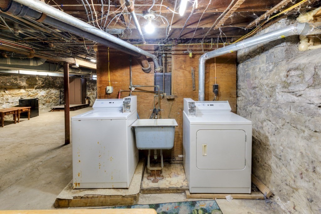 60 Fruit Street Property Photo 17
