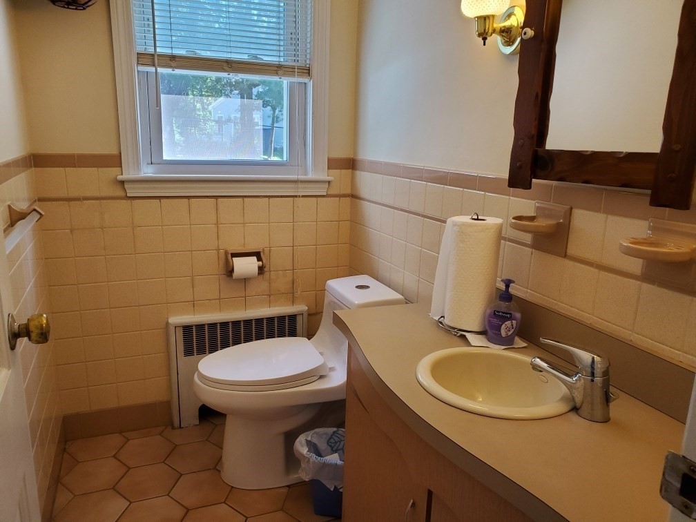 1696 Liberty St Property Photo 6