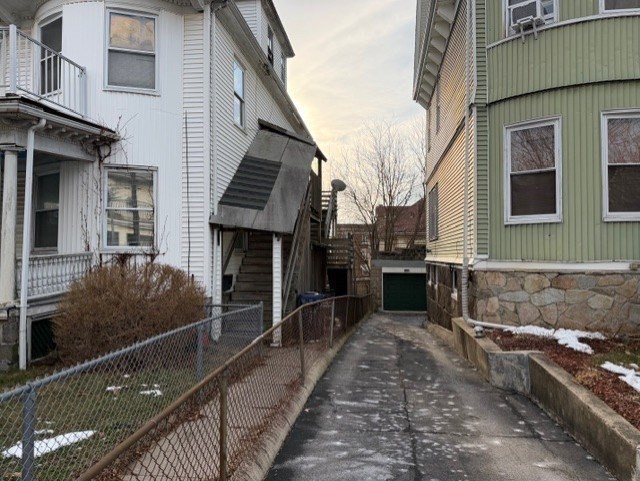 25-25a Charlotte St Property Photo 3