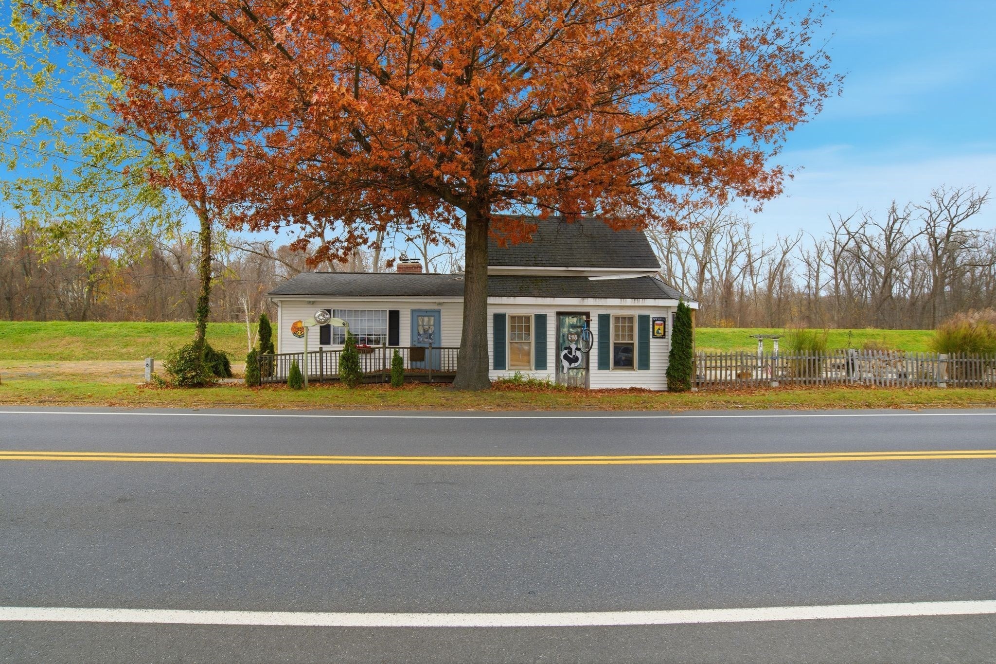 148 River St Property Photo 1