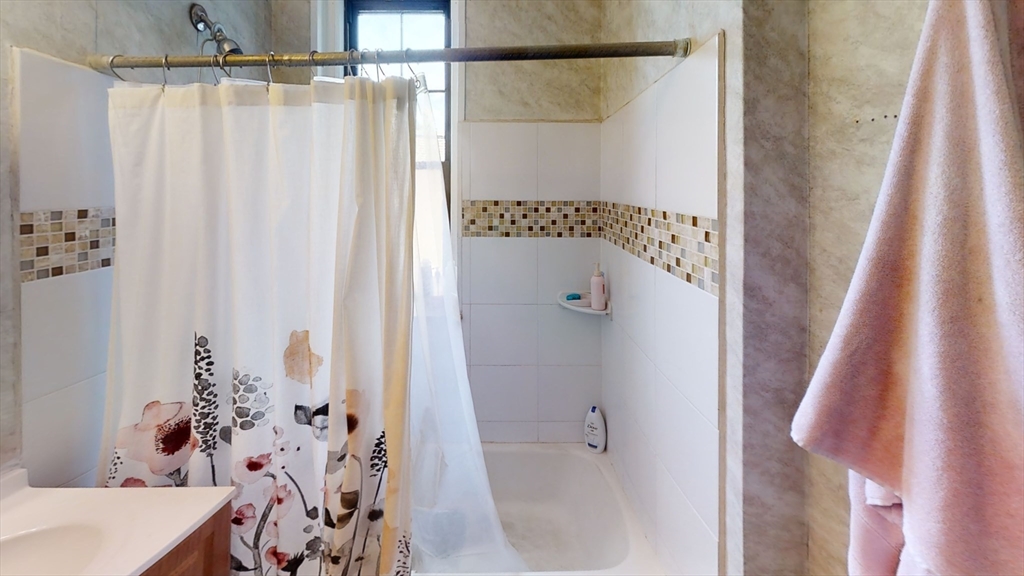 6 Sutherland Road # 41 Property Photo 5