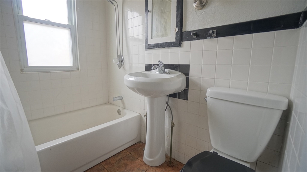 49 Upland St Property Photo 11