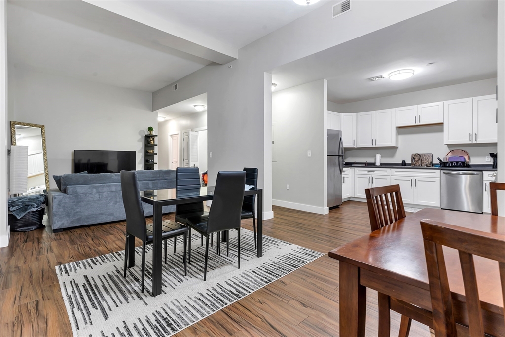 39 Webster St # 204 Property Photo 6
