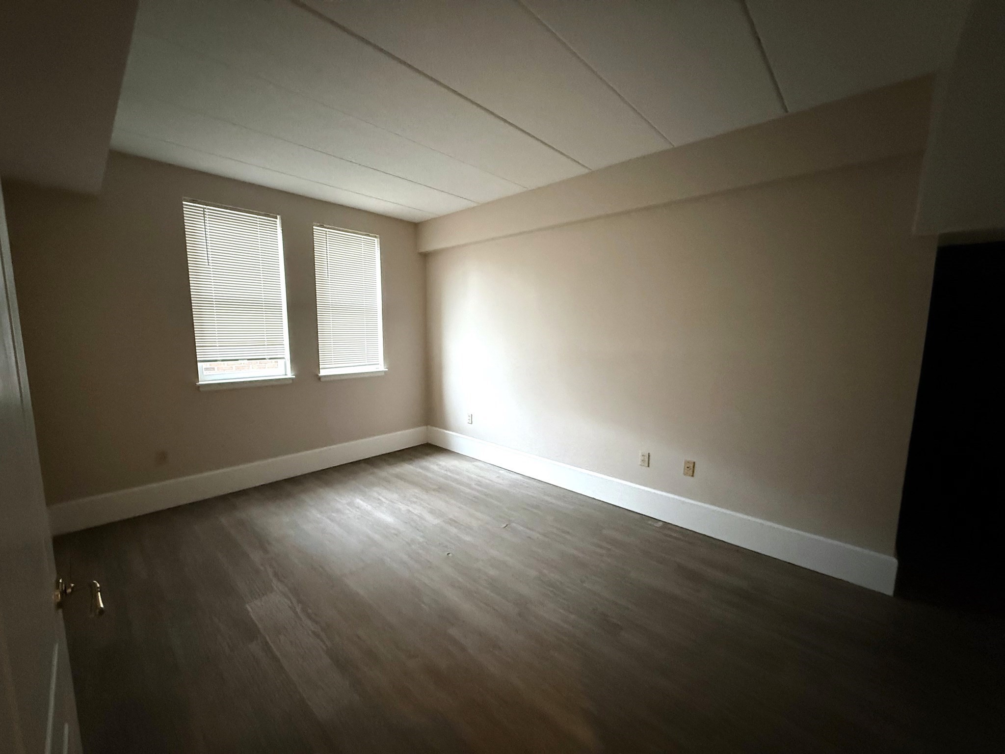 34 Sumner Ave # 208 Property Photo 4
