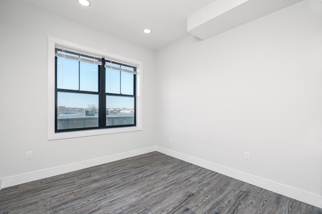 16 Laurel St # 201 Property Photo 19