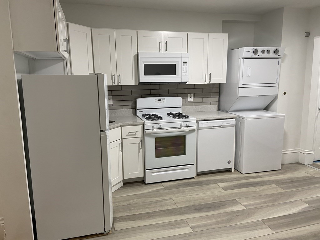 252 Windsor St. # 3 Property Photo 1