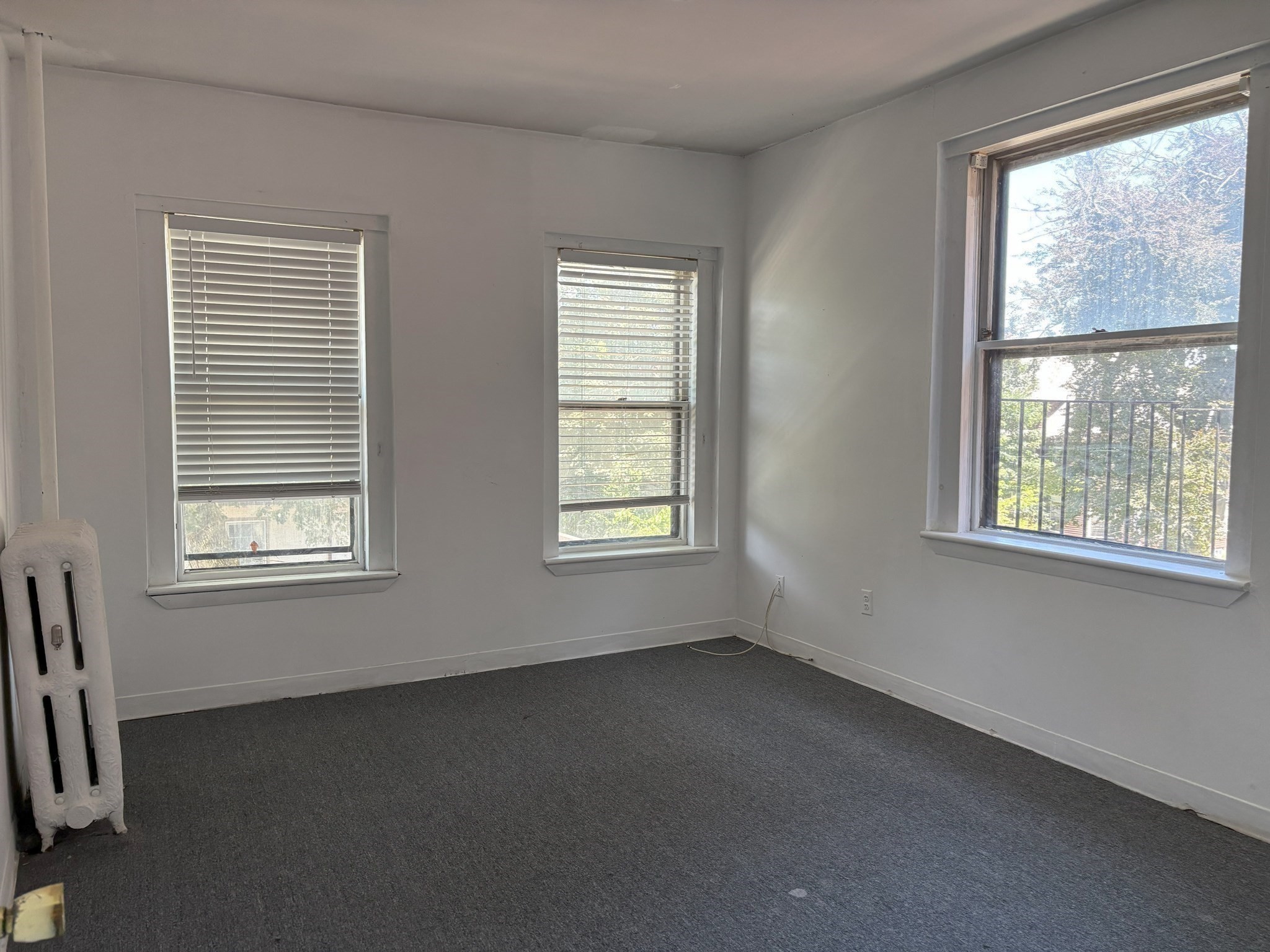 5 Braemore Road # 10 Property Photo 2