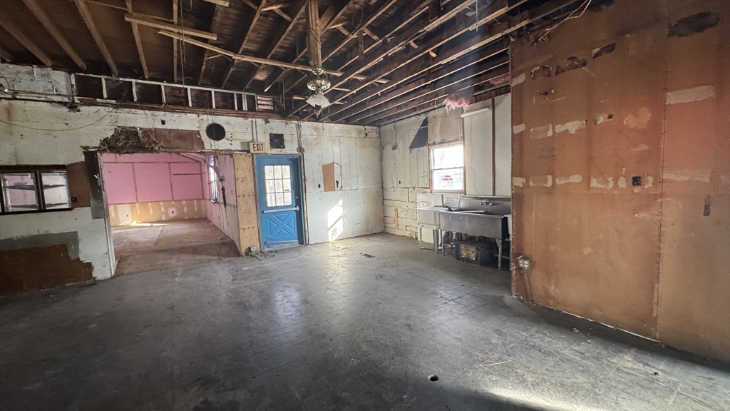 54 Commercial St Property Photo 19