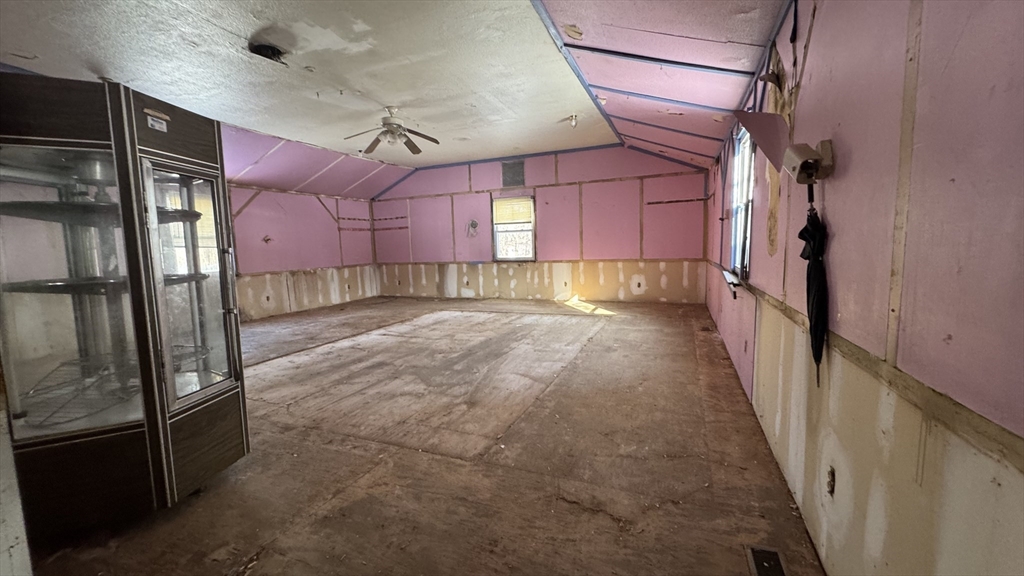 54 Commercial St Property Photo 20