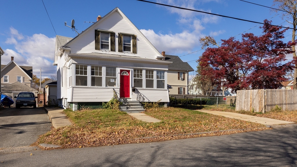 181 Grace St Property Photo 3