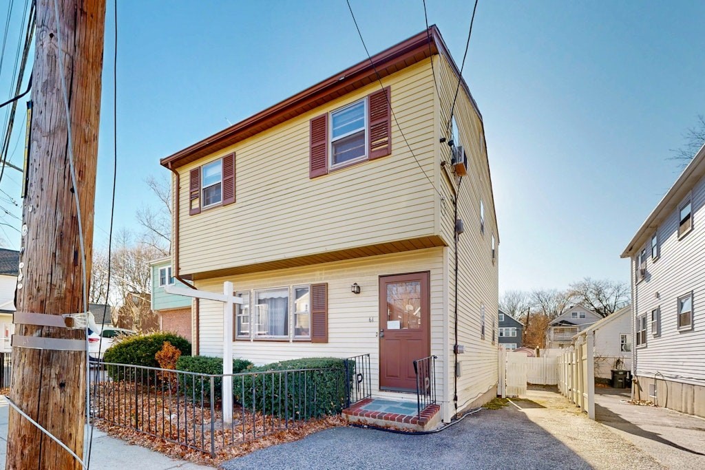 61 Fawndale Rd Property Photo 1