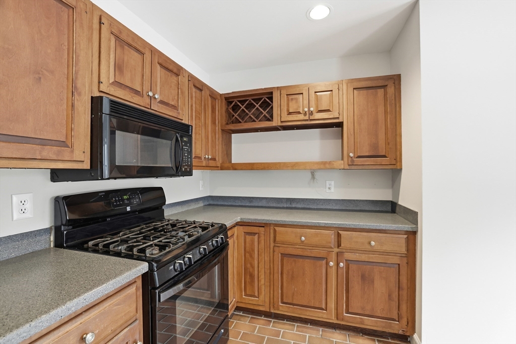 74 Branch St # 15 Property Photo 11