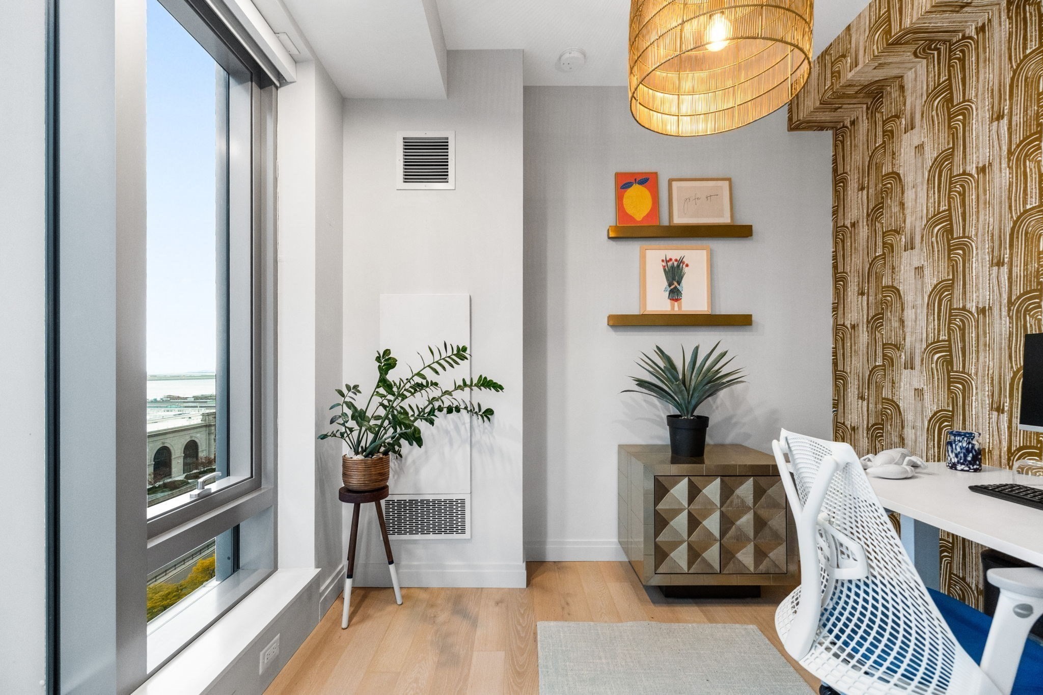 135 Seaport Blvd # 1503 Property Photo 12