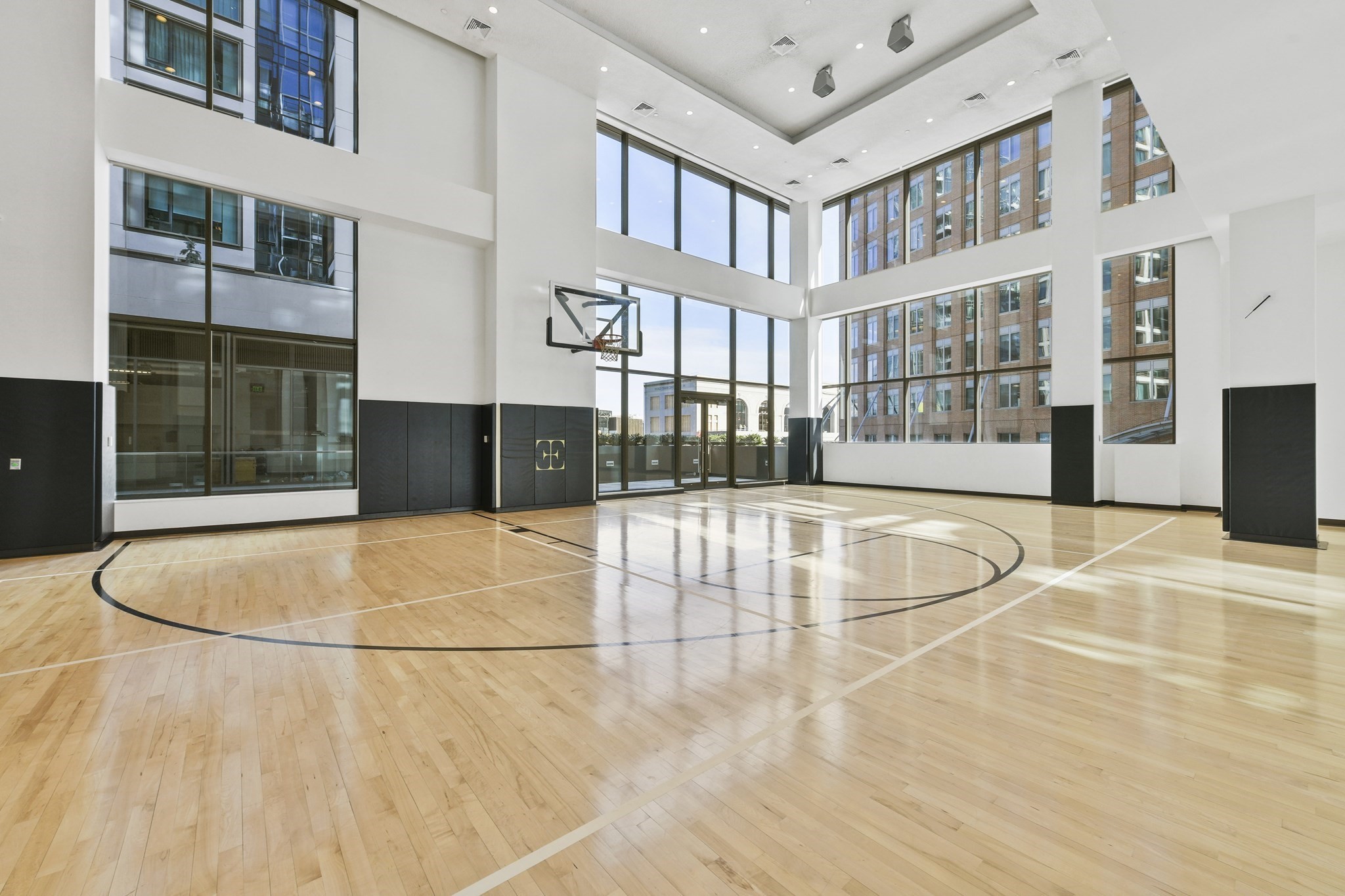 135 Seaport Blvd # 1503 Property Photo 22