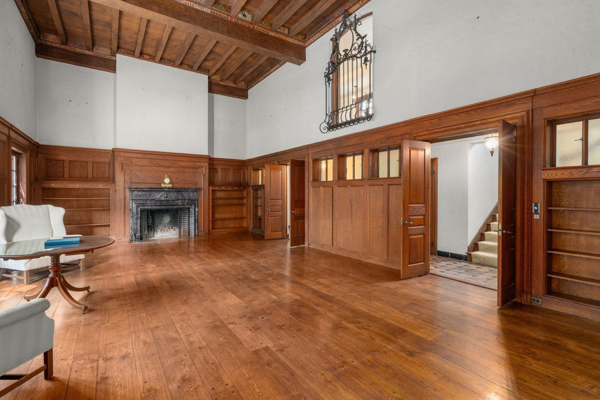 180 Ivy St Property Photo 4