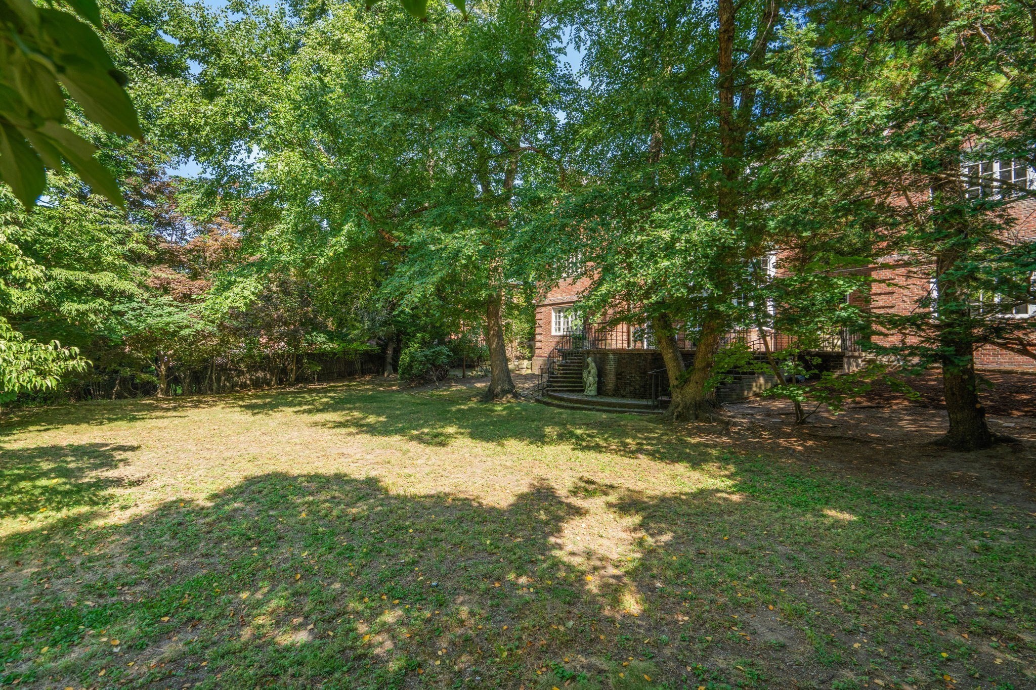 180 Ivy St Property Photo 11
