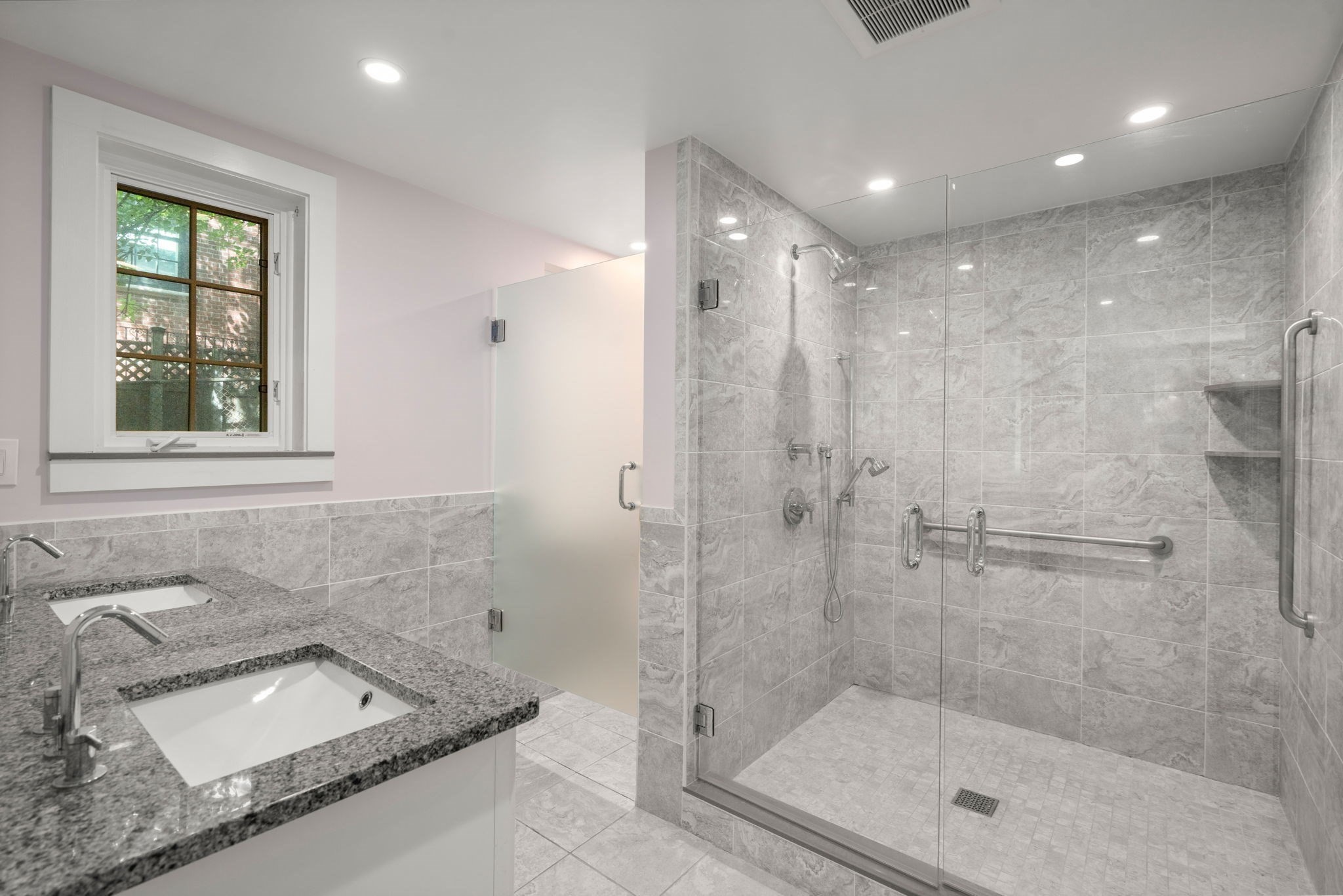 180 Ivy St Property Photo 19