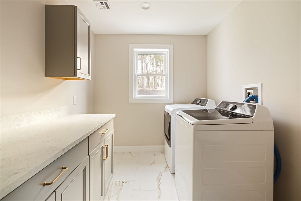 10 Lorenzo Drive Property Photo 31