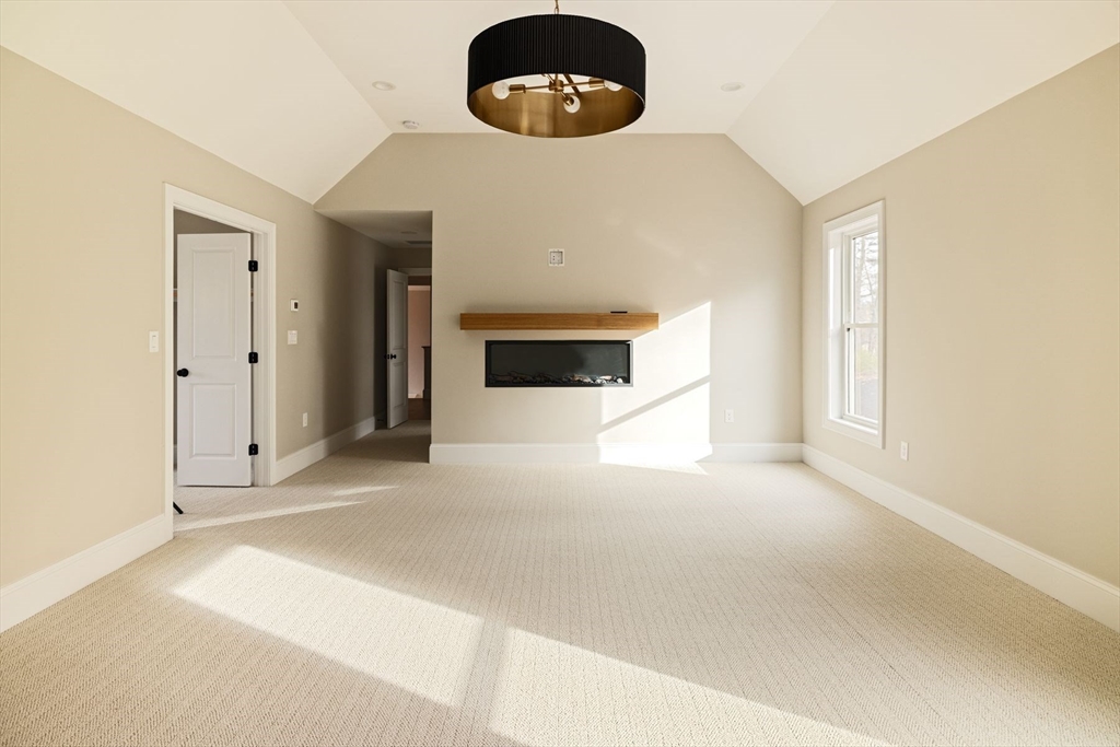 10 Lorenzo Drive Property Photo 37