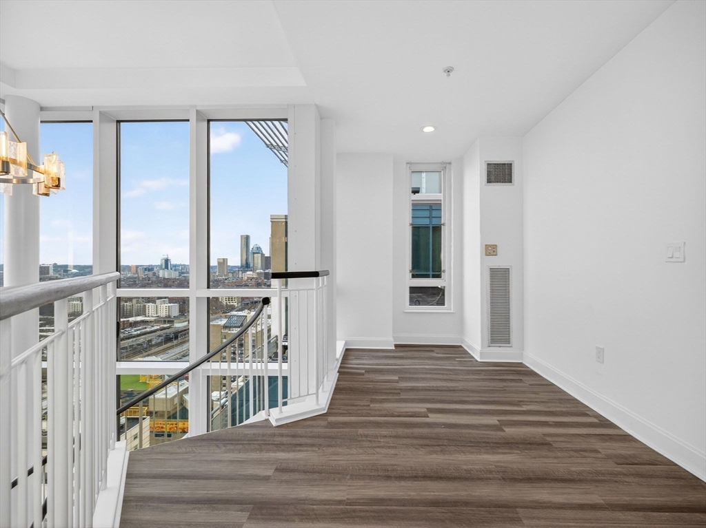 1 Nassau St # 2207 Property Photo 20
