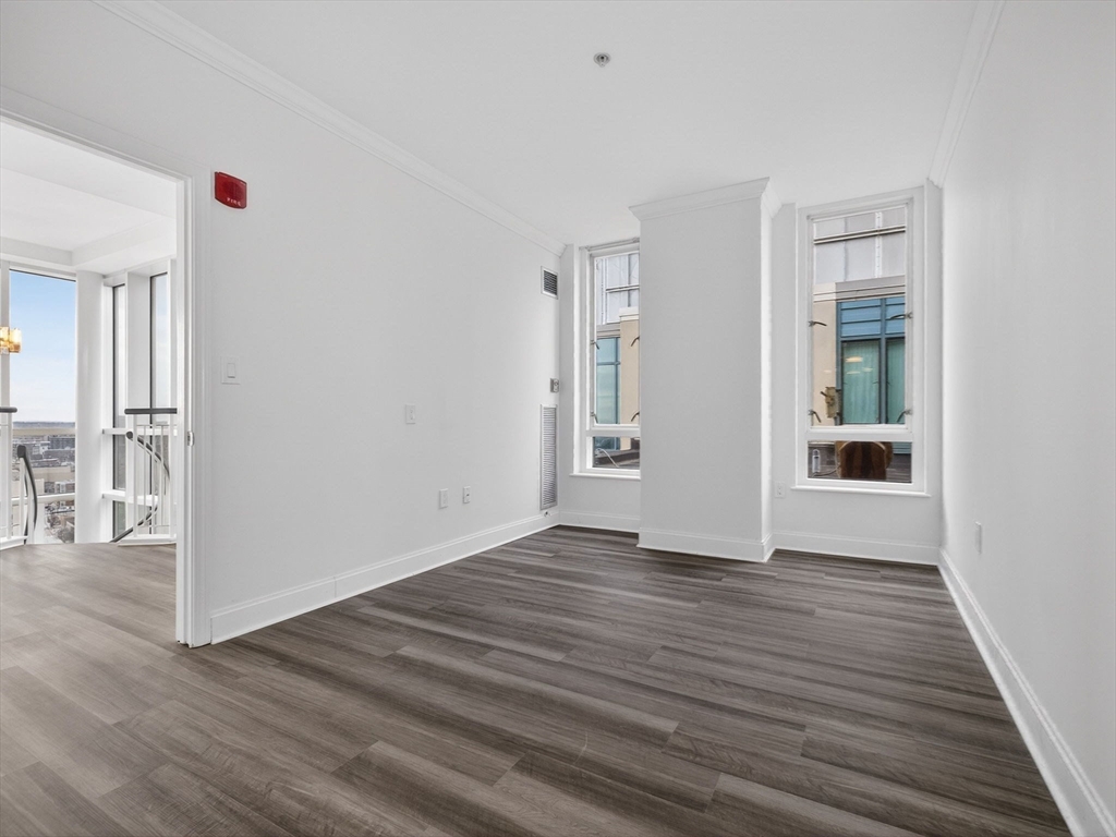 1 Nassau St # 2207 Property Photo 22