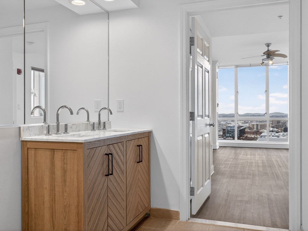 1 Nassau St # 2207 Property Photo 29