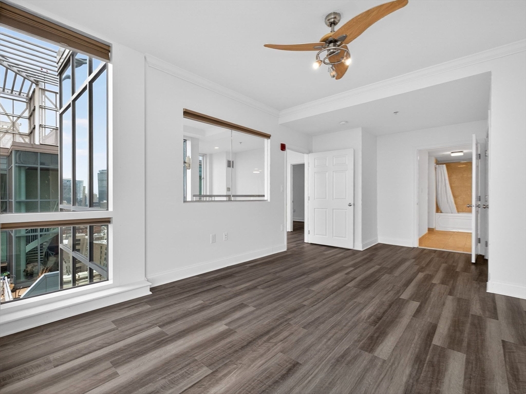 1 Nassau St # 2207 Property Photo 30