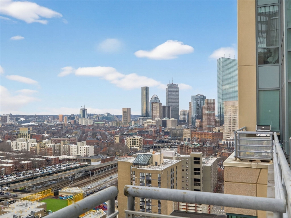 1 Nassau St # 2207 Property Photo 34