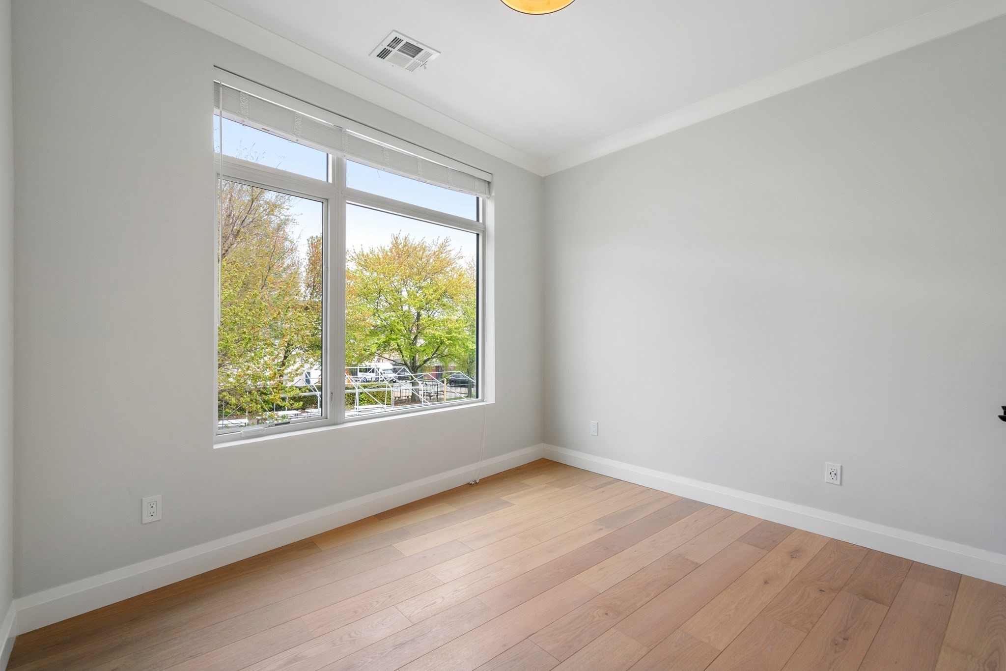 142 Pleasant Street Property Photo 9